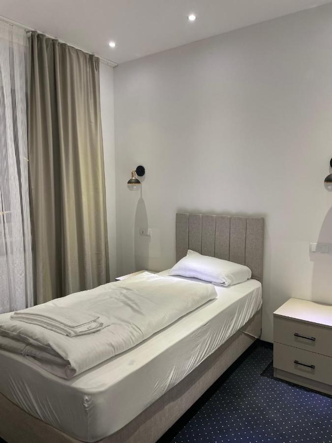 Gastpark Hotel Manching Eksteriør billede