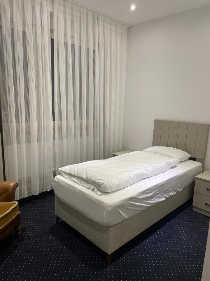 Gastpark Hotel Manching Eksteriør billede