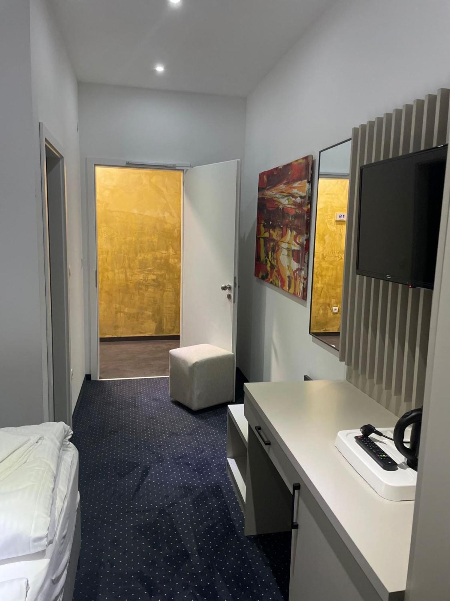 Gastpark Hotel Manching Eksteriør billede